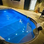 Le Cocon Gardois, Terrasse & Piscine - Pont Du Gard بيت للعطل