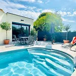 بيت للعطل Le Cocon Gardois, Terrasse & Piscine - Pont Du Gard *