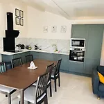Le Cocon Gardois, Terrasse & Piscine - Pont Du Gard بيت للعطل