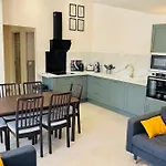بيت للعطل Le Cocon Gardois, Terrasse & Piscine - Pont Du Gard