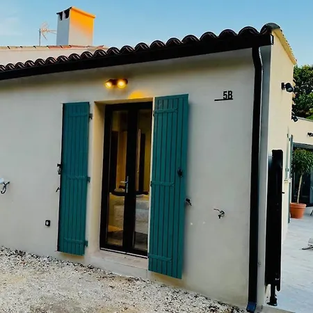 Holiday home 6 Pers - Grande Terrasse & Piscine Privee Saint-Maximin (Gard)