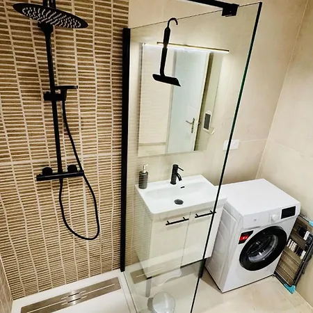 6 Pers - Grande Terrasse & Piscine Privee Holiday home Saint-Maximin (Gard)