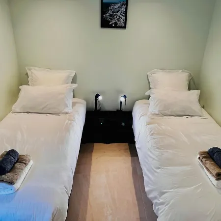 Holiday home 6 Pers - Grande Terrasse & Piscine Privee Saint-Maximin (Gard)