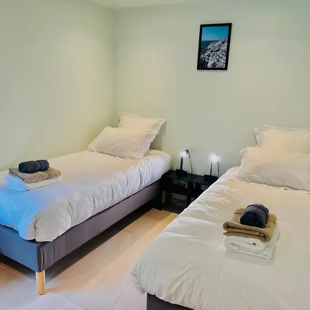 6 Pers - Grande Terrasse & Piscine Privee Saint-Maximin (Gard)