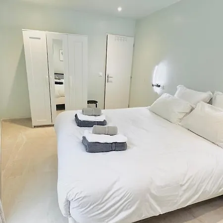 6 Pers - Grande Terrasse & Piscine Privee Holiday home