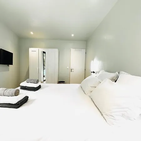 Holiday home 6 Pers - Grande Terrasse & Piscine Privee *