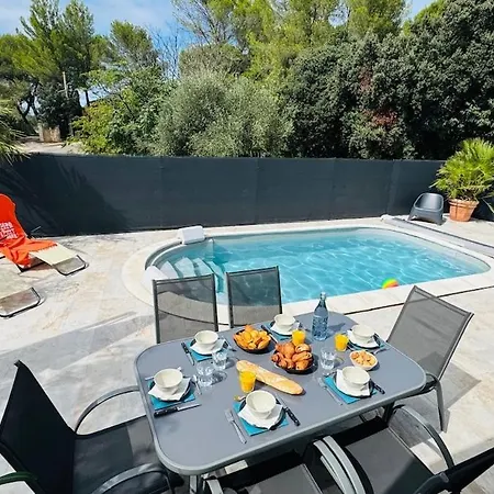 Holiday home 6 Pers - Grande Terrasse & Piscine Privee