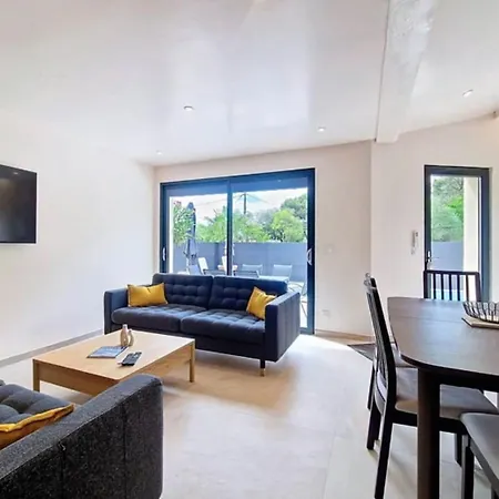 6 Pers - Grande Terrasse & Piscine Privee Holiday home Saint-Maximin (Gard)