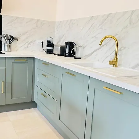 Holiday home 6 Pers - Grande Terrasse & Piscine Privee Saint-Maximin (Gard)