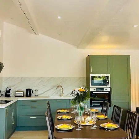 Holiday home 6 Pers - Grande Terrasse & Piscine Privee *