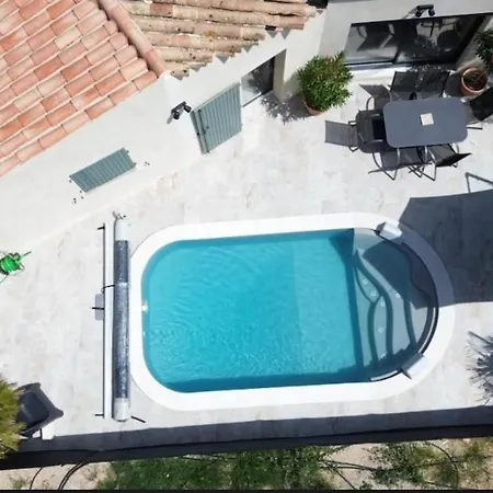 Le Cocon Gardois, Terrasse & Piscine - Pont Du Gard 펜션 *