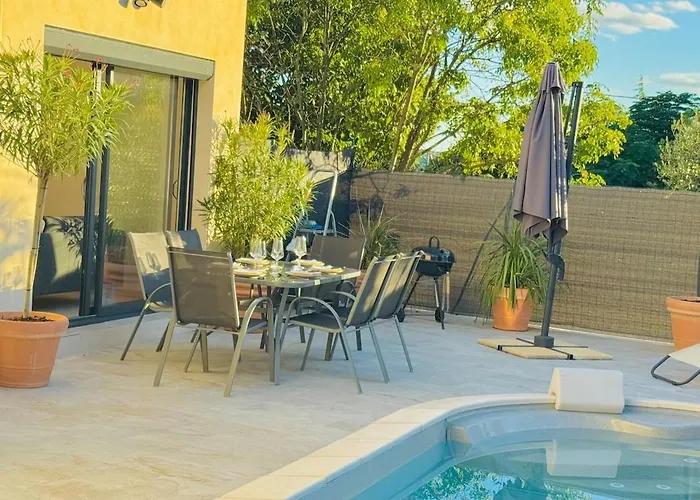 6 Pers - Grande Terrasse & Piscine Privee * Saint-Maximin (Gard)